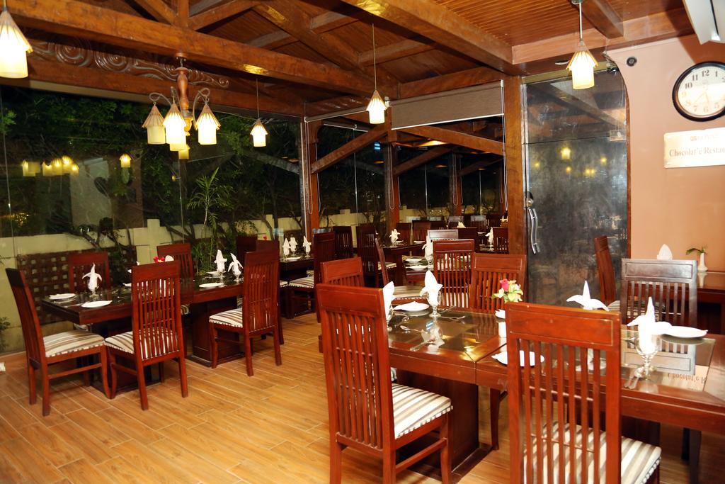 Royal Elegance Hotel Lahore Exteriör bild